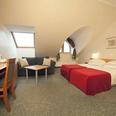 Rixwell Viru Square Hotell 3*