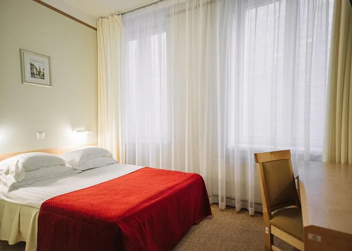 Rixwell Viru Square 3* Таллин