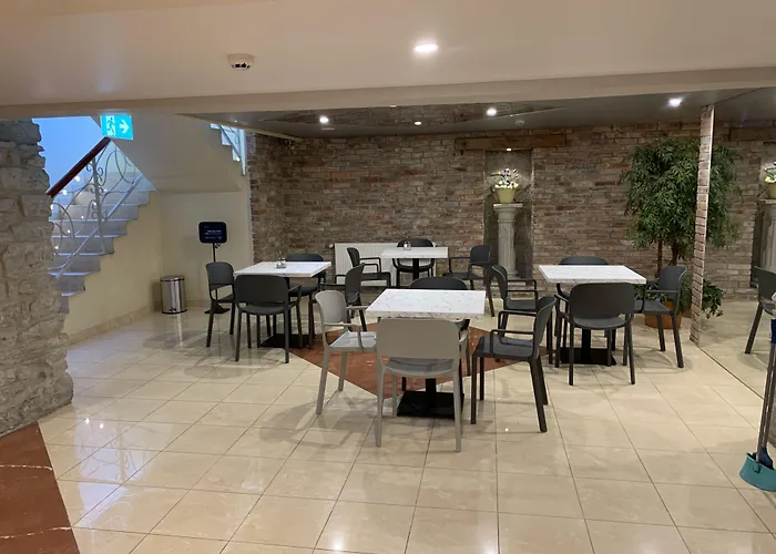 Отель Rixwell Viru Square 3*