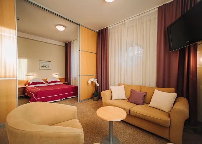 Rixwell Viru Square Отель